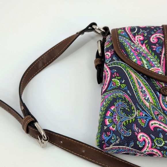 Chaps Great quality  crossbody purse great condition ! - Picture 3 of 14